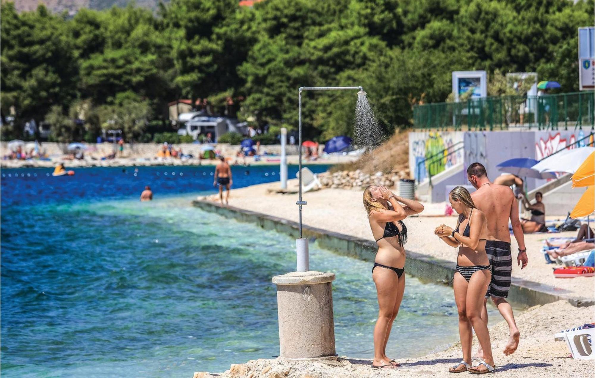 Apartment Near The Sea Kastela Exterior photo